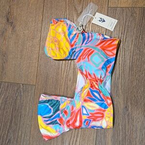 NWT WATERCOLOR BY KENNY FLOWERS CAP SLEEVE CROP BIKINI TOP..   #6410